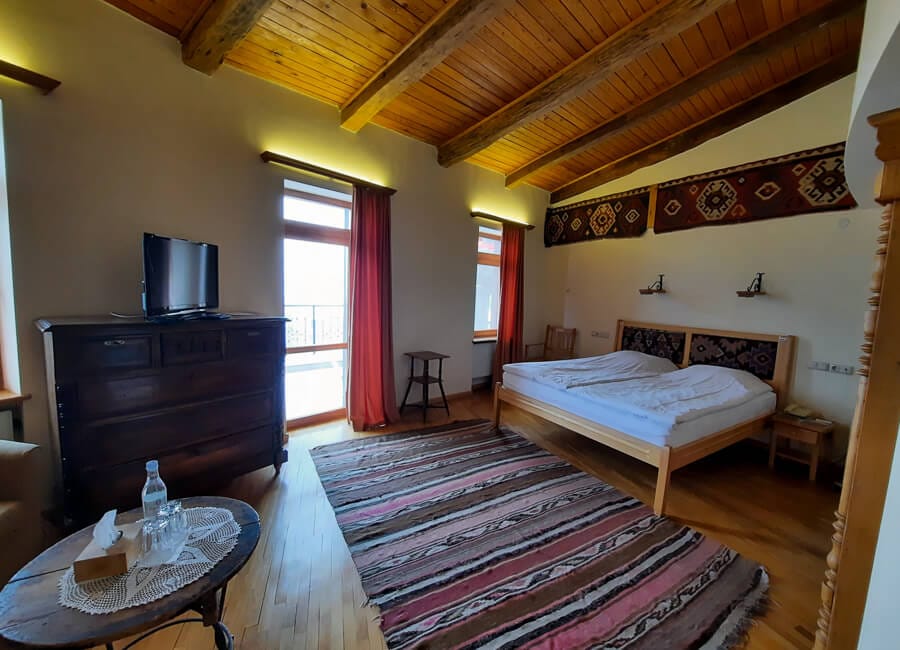 Mirhav Hotel, Goris, Armenia - Bedroom
