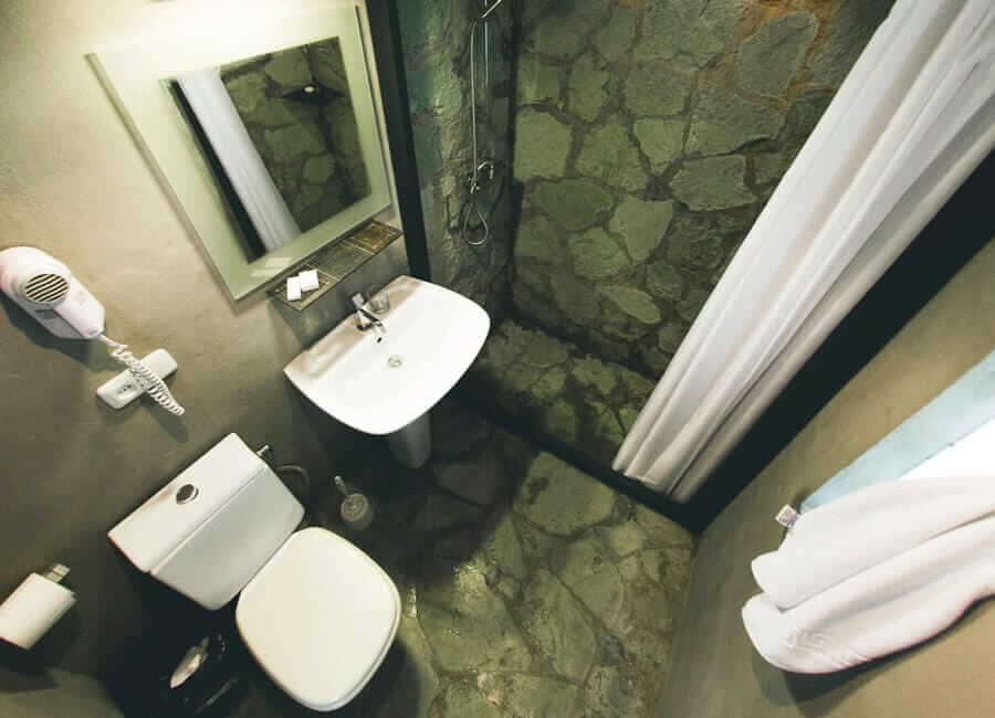 Tufenkian Avan Marak Tsapatagh Hotel, Lake Sevan, Armenia - Bathroom