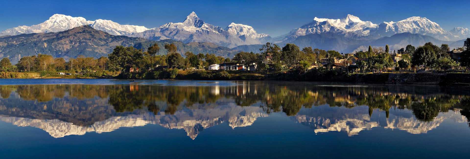 Where to travel in Nepal - Pokhara (Phewa Lake, Annapurna range) DT 8821614