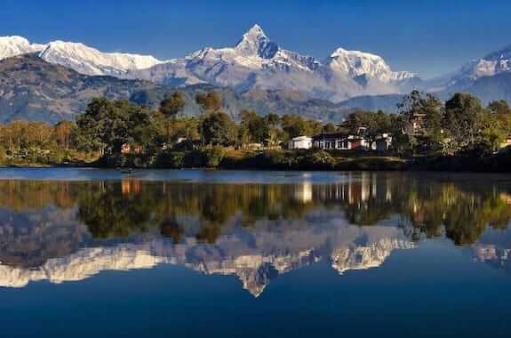 Where to travel in Nepal - Pokhara (Phewa Lake Annapurna range) DT 8821614
