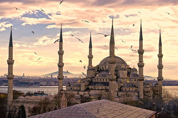 Where to travel in Turkiye Istanbul DT 18424341
