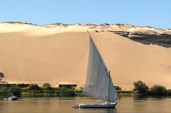 Aswan (River Nile) Egypt DT 8594920