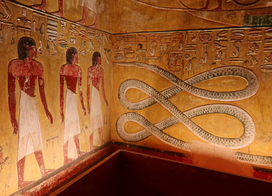 Luxor (Valley of the Kings) Egypt DT 275332340