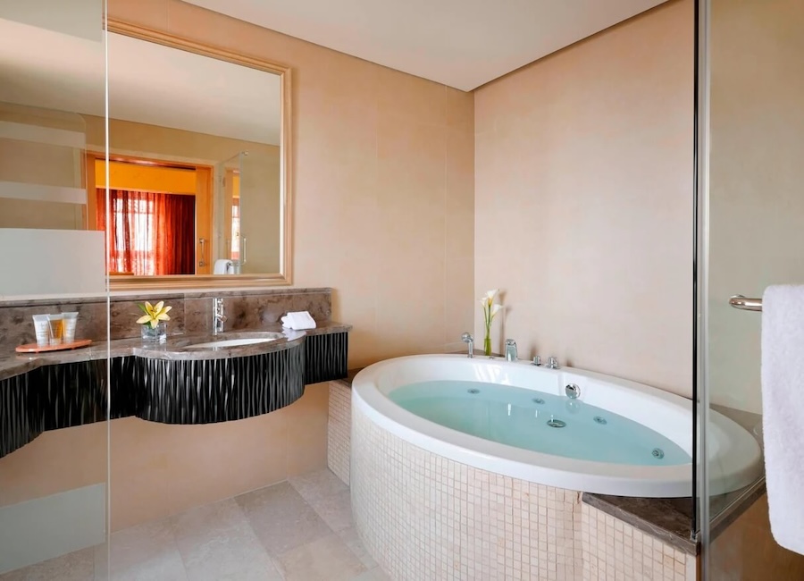 Marriott Hotel Petra Jordan (Bathroom)
