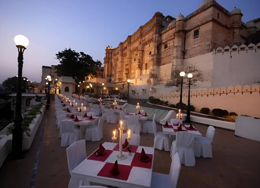 Romantic dining in Udaipur (Taj Fateh Prakash Palace (Where to travel in Udaipur)