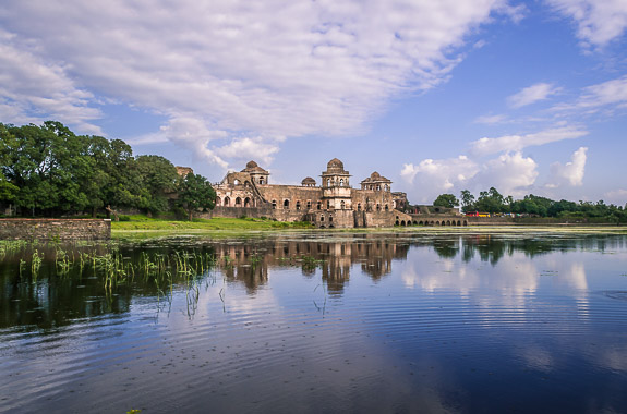Where to Travel in Mandu and Ahilya Fort (Jahaz Mahal) in India DT 33548036