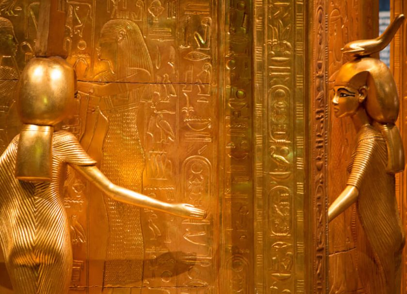 Egyptian gold statue Egypt DT 43893170