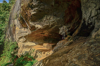 Belilena caves Kitulgala Sri Lanka © Palmstone Retreat