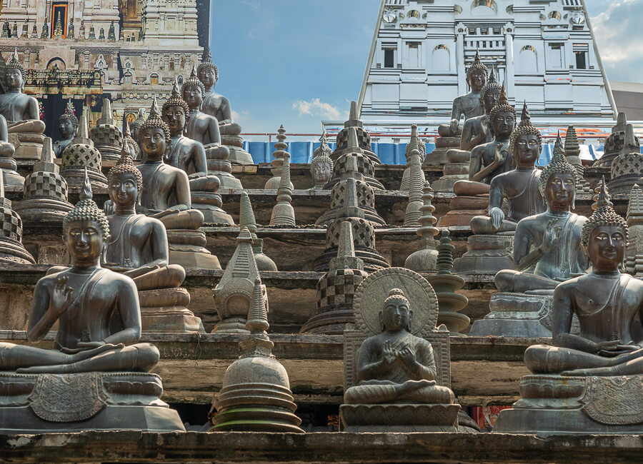 Colombo (Gangaramaya Buddhist temple) Sri Lanka DT 250899600