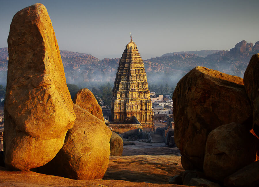 Hampi (Virupaksha temple) India DT 26079252