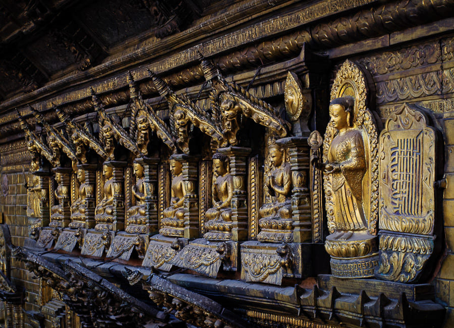 Kathmandu (Patan. Hiranya Varna Mahavihar. Golden Temple) Nepal DT 40108251