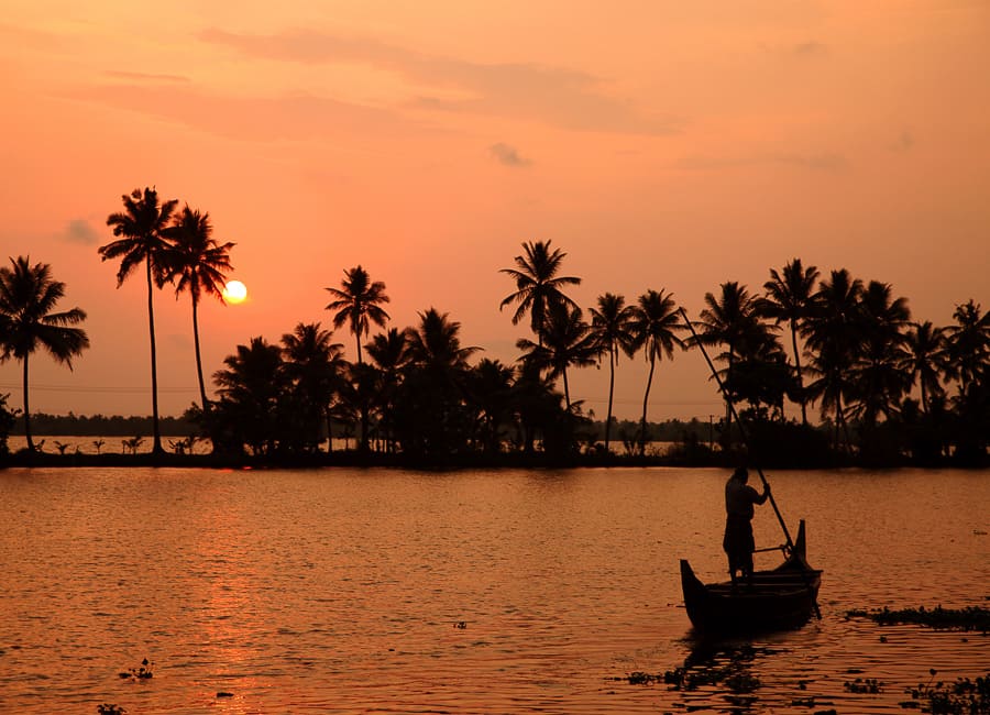 Kerala (backwaters. sunset) India DT 25065535