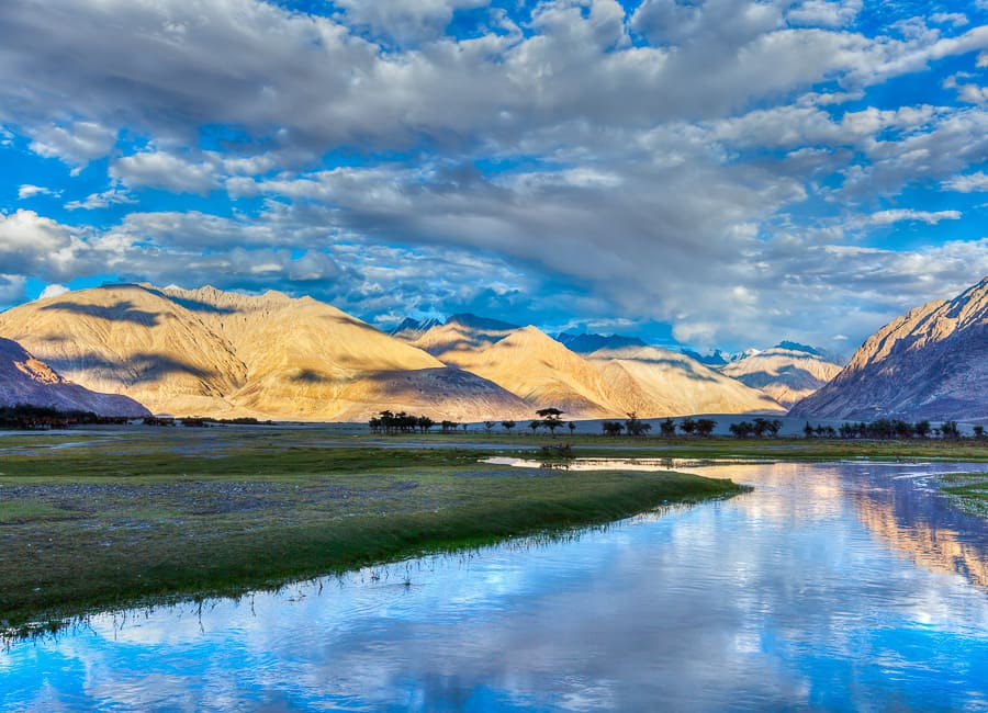 Ladakh (Nubra Valley. Nubra River) India DT 40193532