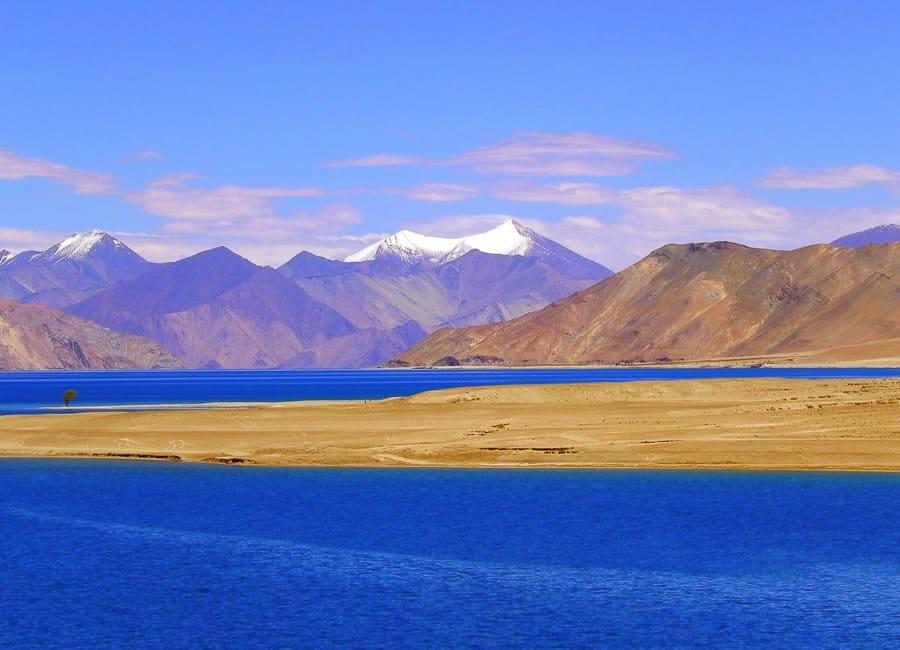 Ladakh (Pangong Lake) India DT 16671573
