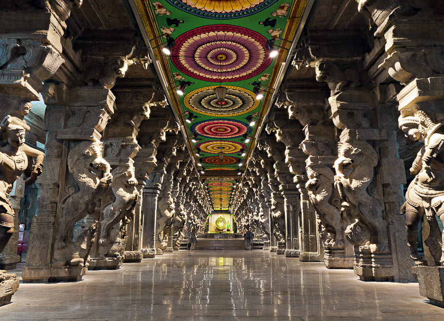Madurai (Meenakshi Temple) India DT 26930971