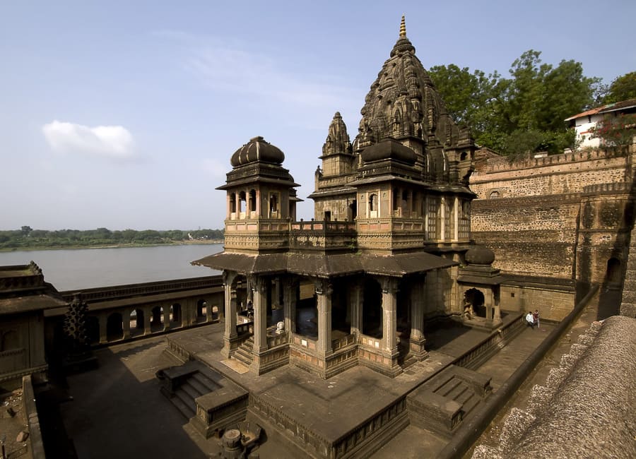 Maheshwar (Ahilya Fort. Temple of Lord Shiva) India DT 21113345