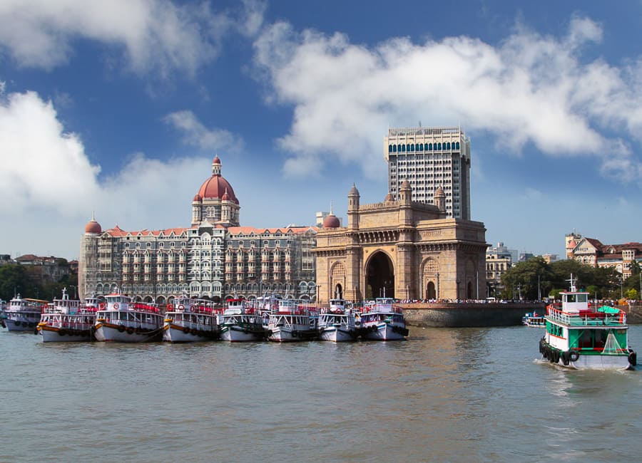 Mumbai (India Gate. Taj Mahal Palace Hotel) India DT 21096849