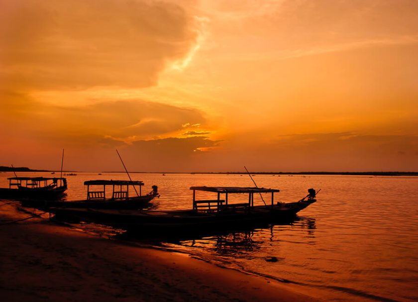 Orissa (Chilika Lake) India DT 28729104