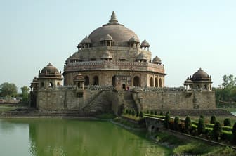 Sasaram Bihar (Tomb of Sher Shah Suri) India DT 63428556