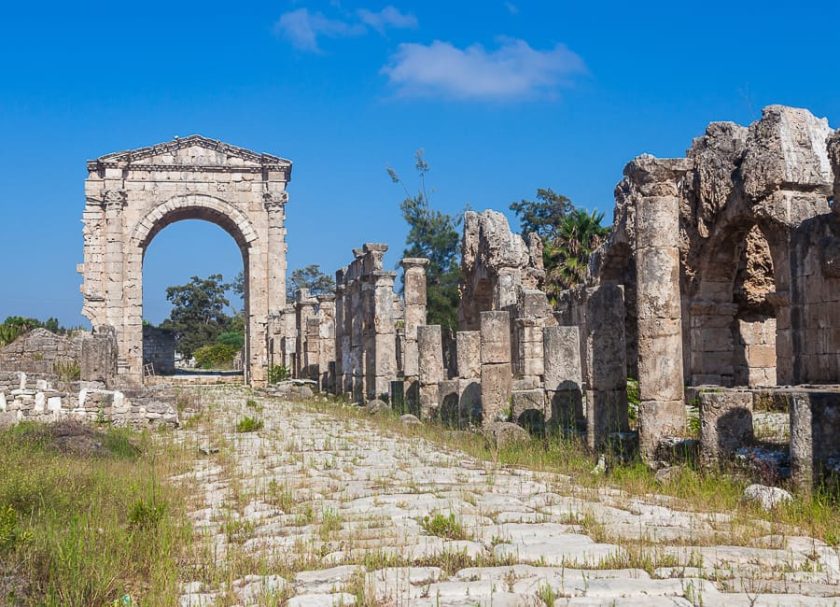 Tyre (Tyre Roman City ruins. Triumphal Arch) Lebanon DT 49918753