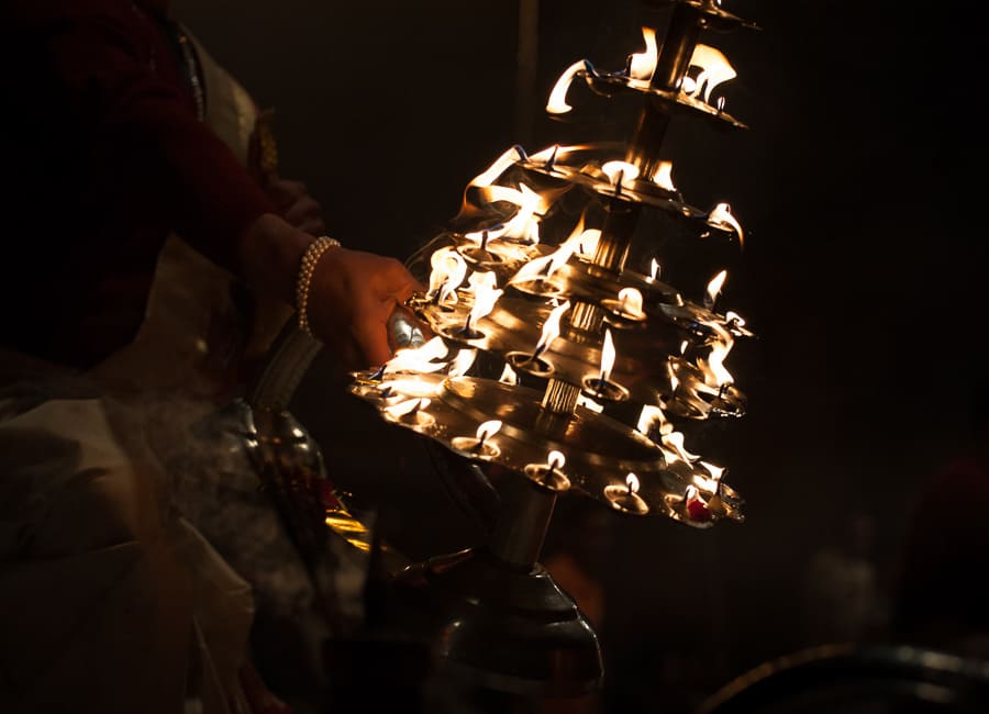 Varanasi (Aarti ceremony) India DT 70146881