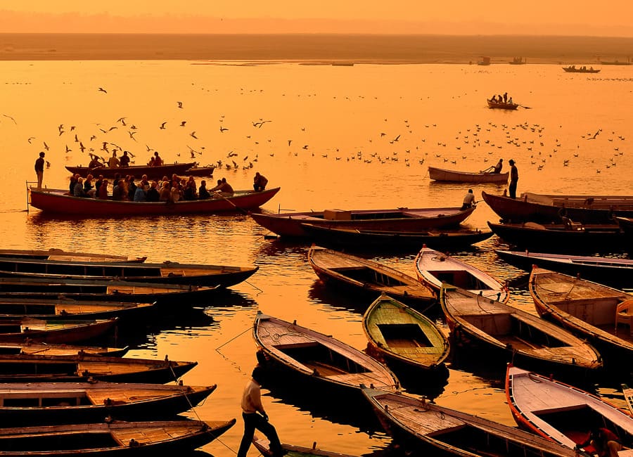 Varanasi (River Ganges) India DT 17663575