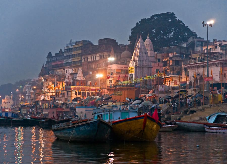 Varanasi (River Ganges. Ghats) India DT 4519806