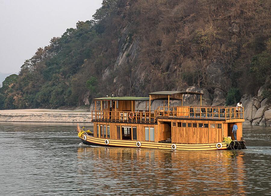 Assam (MV Rudra Singha) India (© MV Rudra Singha)