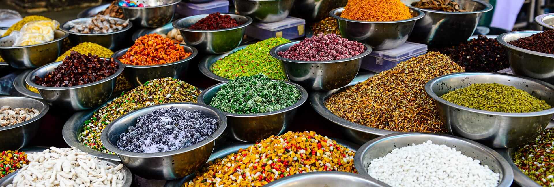 Discover Mumbai and Goa (Food India Street snacks) India DT 78753777
