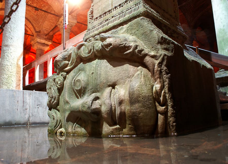 Istanbul (Basilica Cistern) Turkey DT 8699848