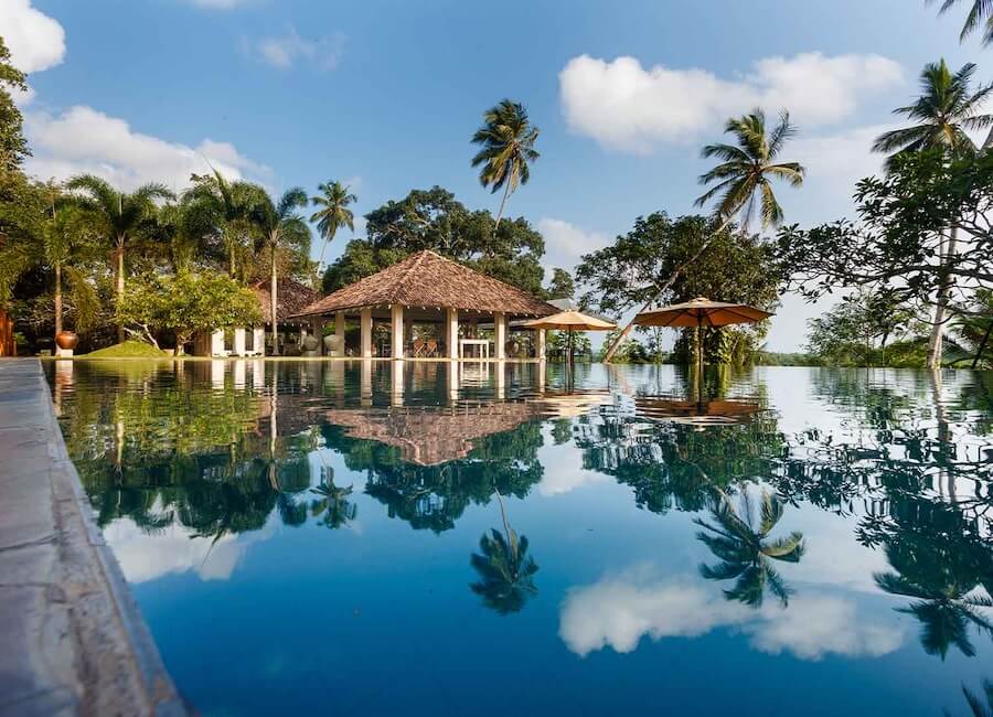 Kahanda Kanda near Galle Sri Lanka pool view