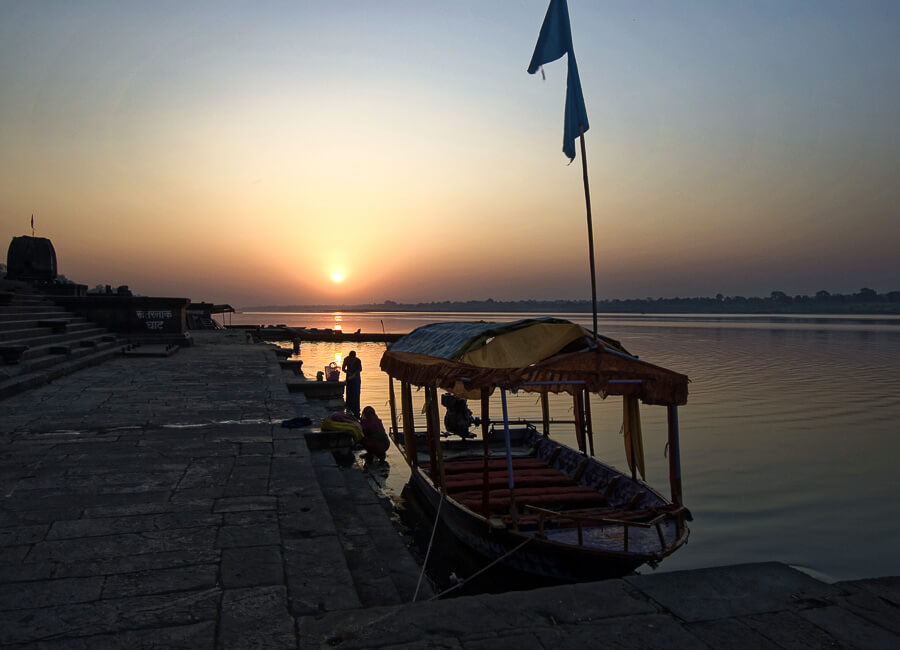 Maheshwar (Narmada River) India DT 238768215