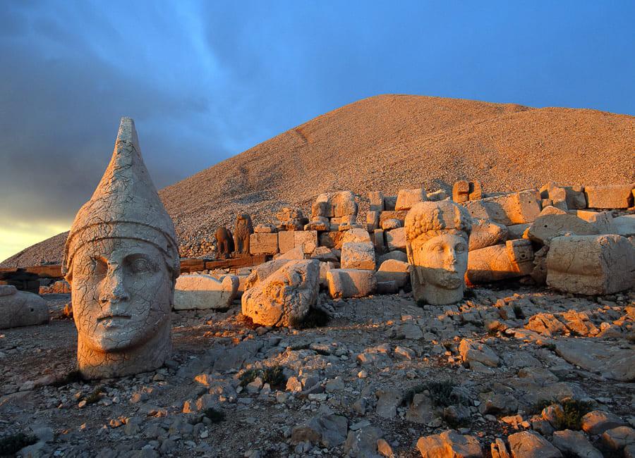 Mount Nemrut (Apollo. Goddess of Kommagene (Tyche)) Turkey DT 8031863