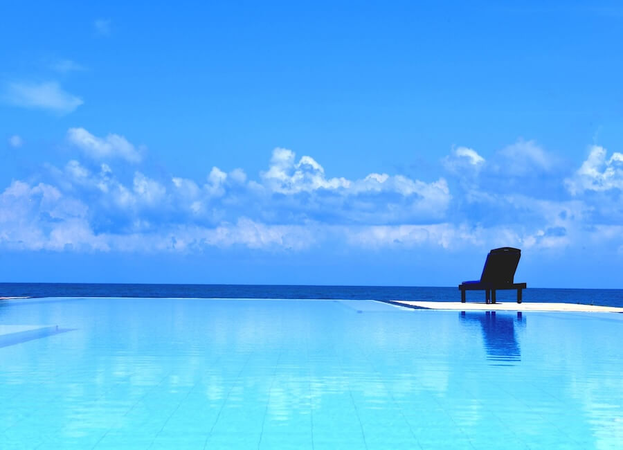 Palagama Beach Kapitiya Sri Lanka (Infinity pool)