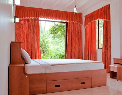 Slightly Chilled Guest House Adam’s Peak Hill Country Sri Lanka (Bedroom)