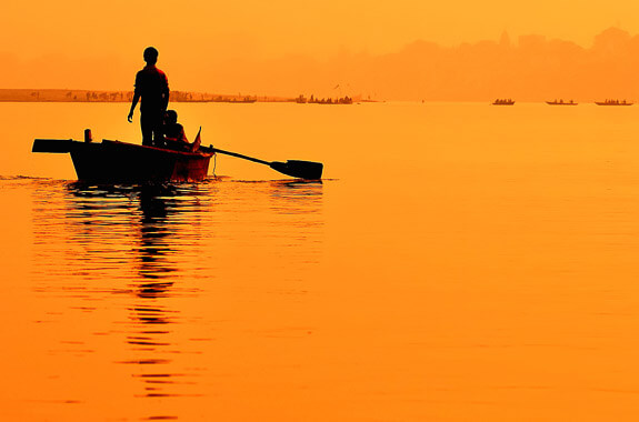 Slowly along the Ganges - private holiday India DT 26470928
