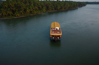 The Lotus Houseboat Kannur Kerala India (© The Lotus Houseboat)