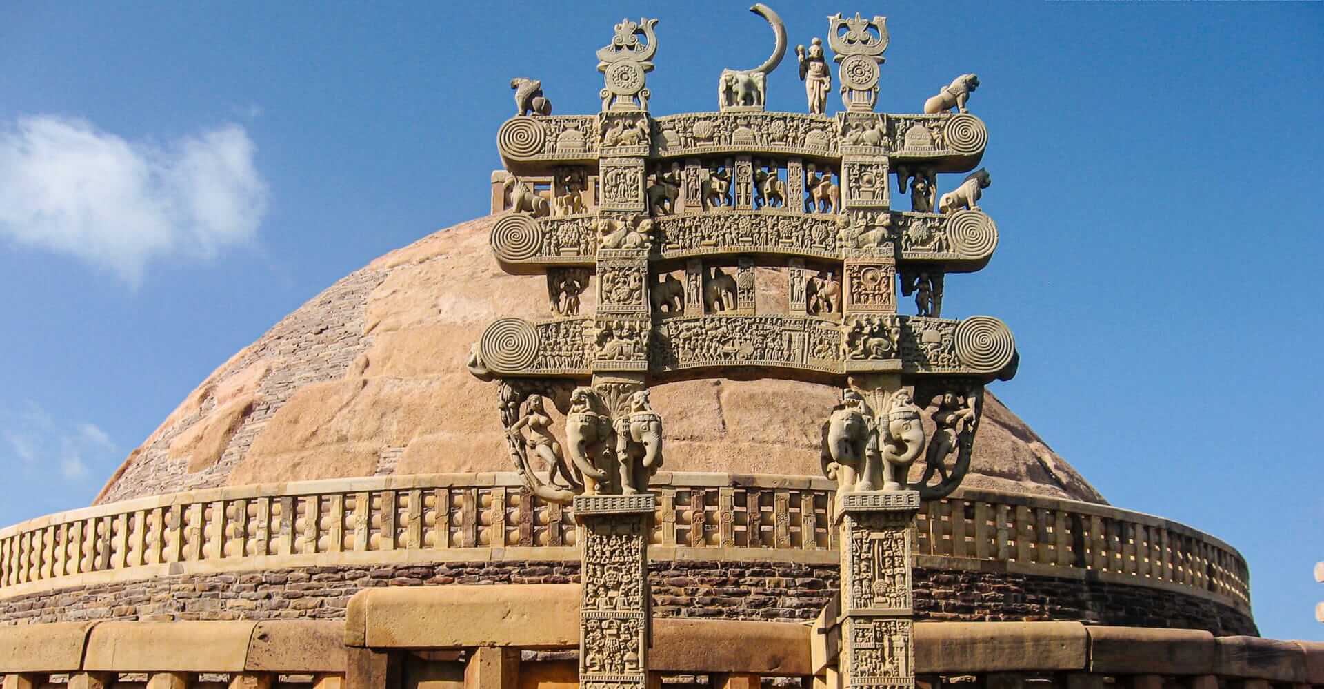 Where to travel in Central India (Sanchi Great Stupa) DT 12572841