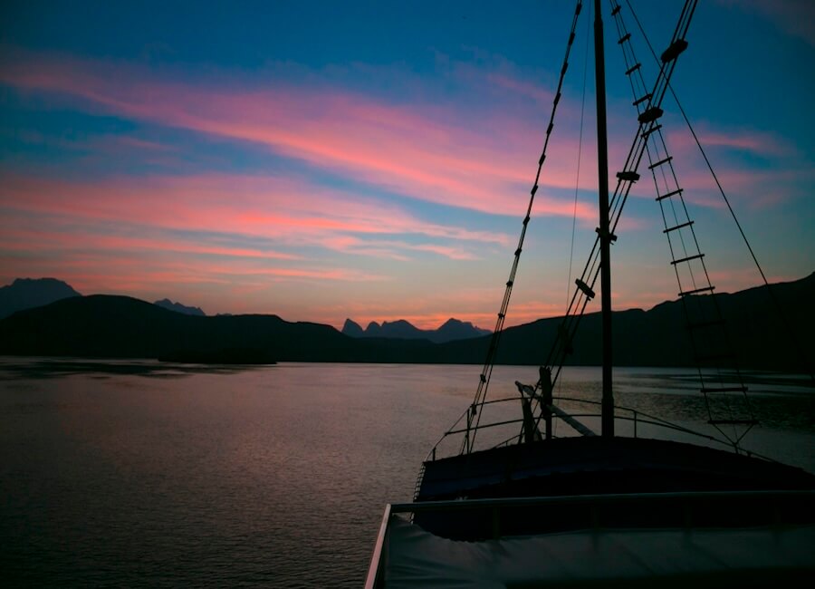 Rubba Luxury Musandam Dhow Cruise Oman