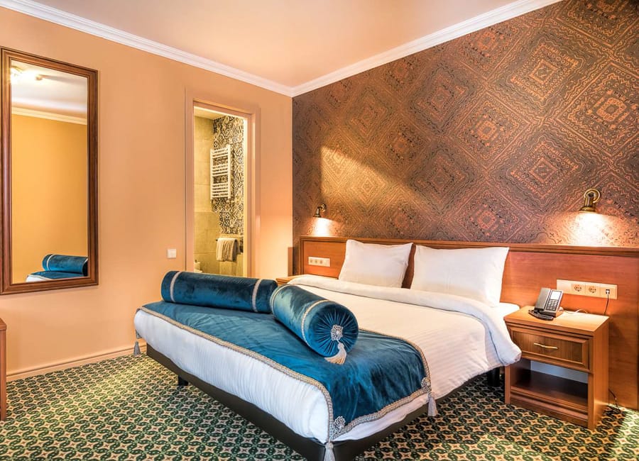 Golden Tulip Hotel Borjomi Georgia (Deluxe King Room)