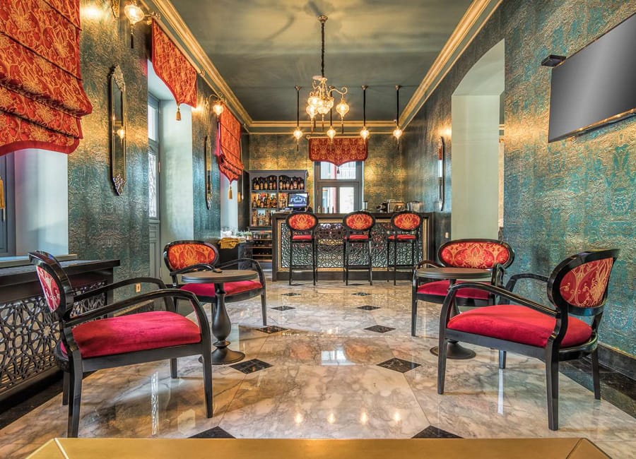 Golden Tulip Hotel Borjomi Georgia (Lobby Bar)