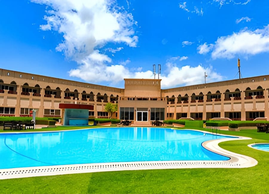 Masirah Island Resort Oman (Swimming pool) 1