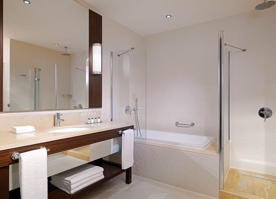Sheraton Hotel Batumi Georgia (Bathroom)