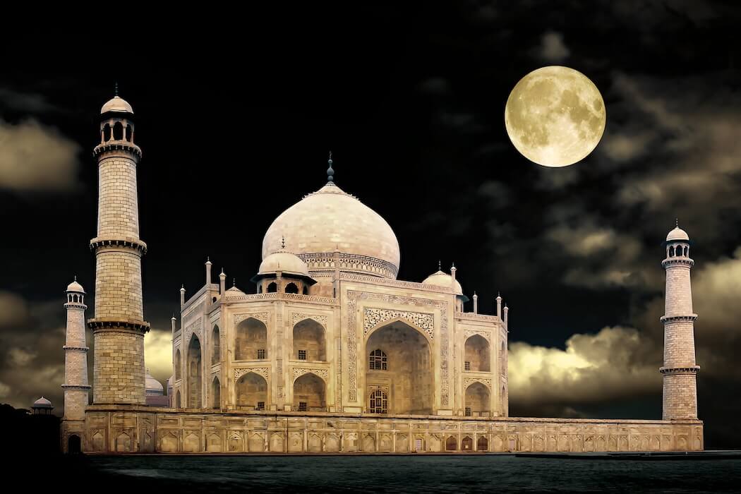 India holidays. . Unmissable Sights and Experiences North India - The Taj Mahal by Moonlight DT 9951122