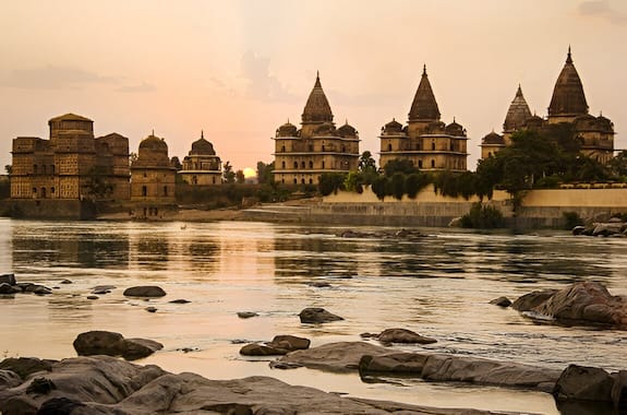 Where to travel in North India - Orchha (Centaphs) DT 15109119