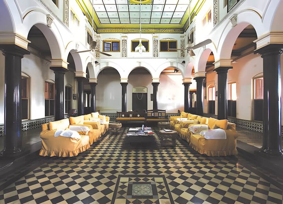 Chettinadu Mansion Chettinad Tamil Nadu India (Living room)