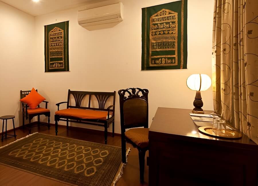Divan’s Bungalow Ahmedabad Gujarat India (bedroom) 2