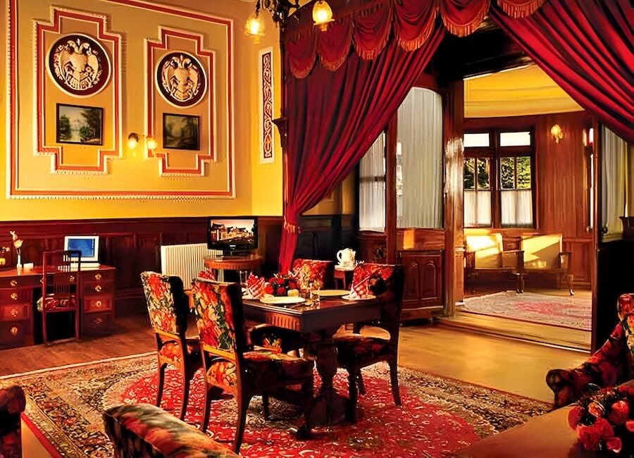 Fernhills Palace Ooty India (Maharaja Suite)