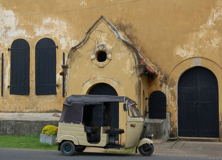 Galle (Old Town. Tuk tuk) Sri Lanka DT 48408016