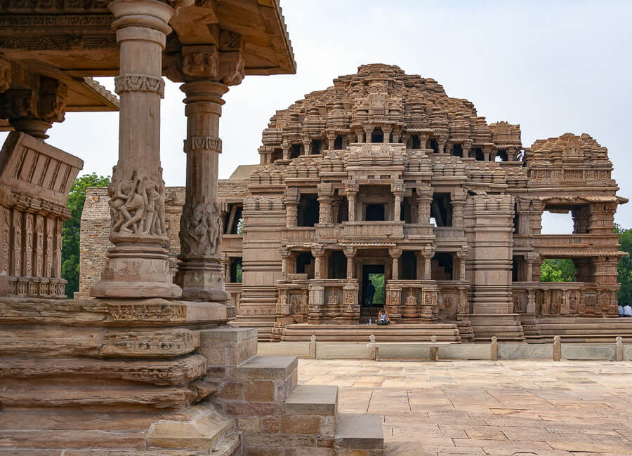 Gwalior (Sasbahu Temple, Sas-Bahu Mandir Gwalior Fort) India DT 219409016
